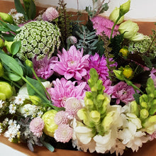 Load image into Gallery viewer, Bouquet of snapdragons, sedum, chrysanthemum, lisianthus and Queen Anne&#39;s Lace
