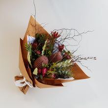 Load image into Gallery viewer, Curlew Country Farm - Native bouquet
