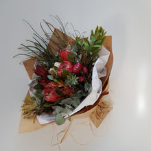 Load image into Gallery viewer, Rushworth florist - Native bouquet
