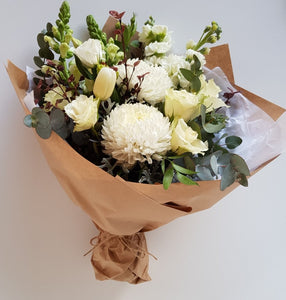 Rushworth florist - neutral bouquet
